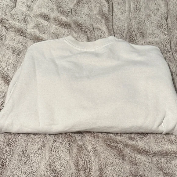 ALO Yoga Classic White Crewneck - Picture 5 of 6